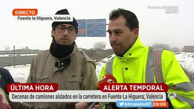 Decenas de camioneros atrapados en la carretera por la nieve: 