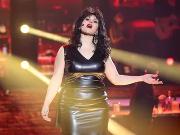 Rosa López seduce al plató como Luz Casal en ‘No me importa nada’ Rosa López seduce al plató como Luz Casal en ‘No me importa nada’