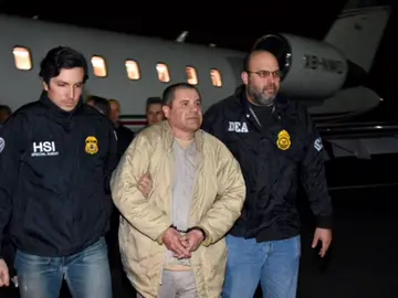Frame 4.878188 de: México extradita al narcotraficante 'El Chapo' Guzmán a Estados Unidos Frame 4.878188 de: México extradita al narcotraficante 'El Chapo' Guzmán a Estados Unidos
