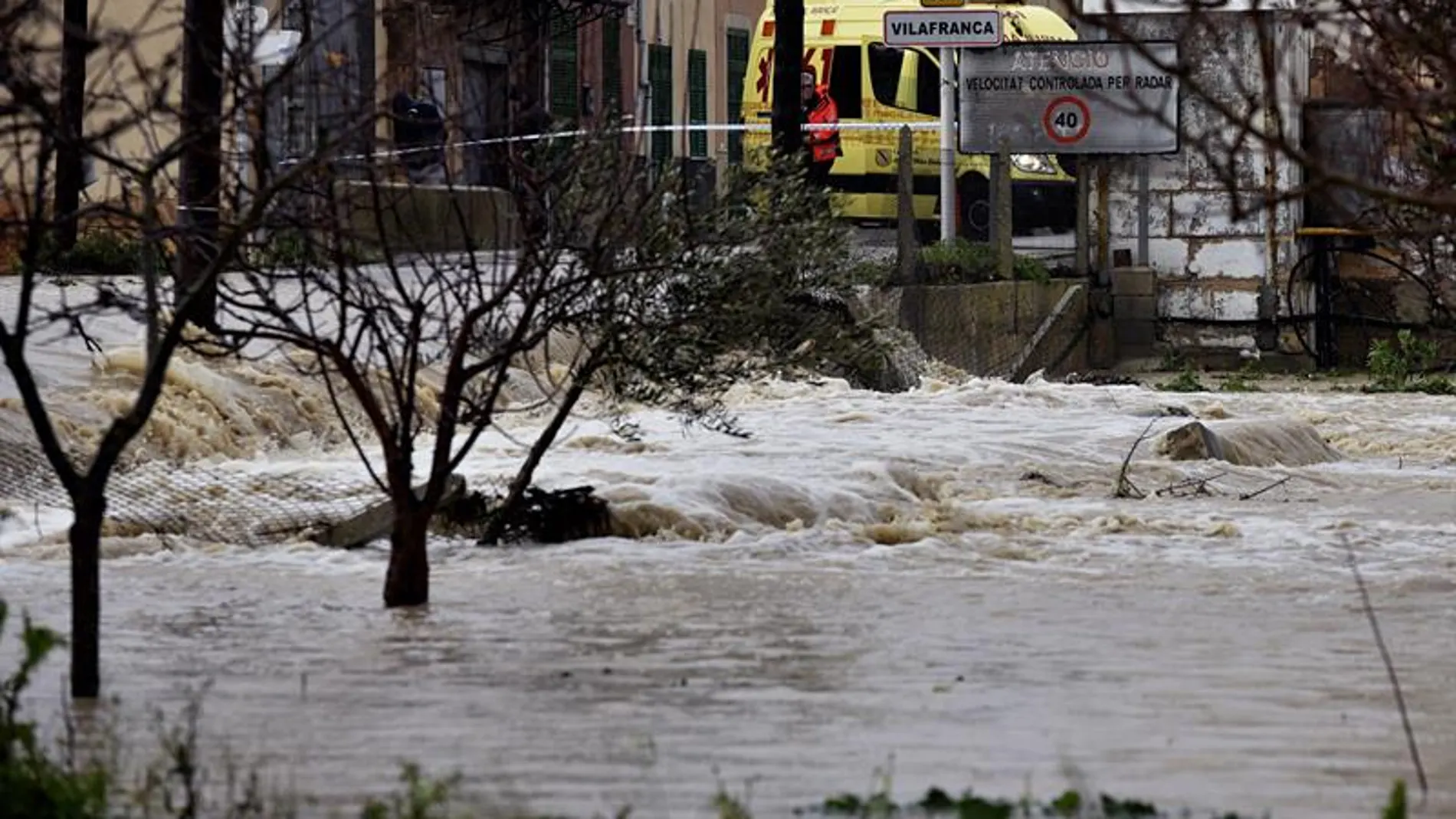 La localidad de Vilafranca ha quedado incomunicado por las inundaciones La localidad de Vilafranca ha quedado incomunicado por las inundaciones