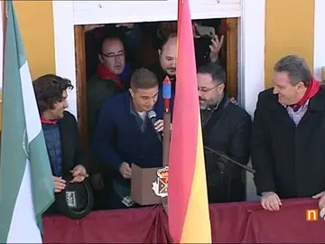 Frame 8.632077 de: Joaquín amplía su repertorio y realiza una magistral imitación de Manuel Ruiz de Lopera Frame 8.632077 de: Joaquín amplía su repertorio y realiza una magistral imitación de Manuel Ruiz de Lopera
