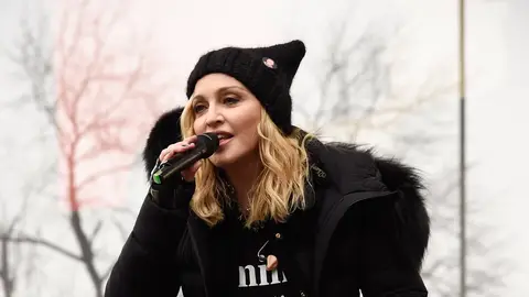 Madonna durante su actuación en la Marcha de las Mujeres contra Trump Madonna durante su actuación en la Marcha de las Mujeres contra Trump