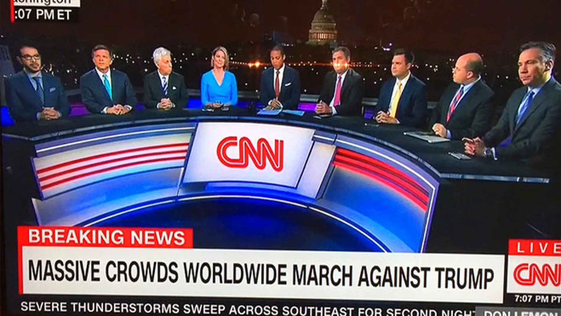 Critican a la CNN por la cobertura que ofreció de la Marcha de las Mujeres contra Donald Trump
