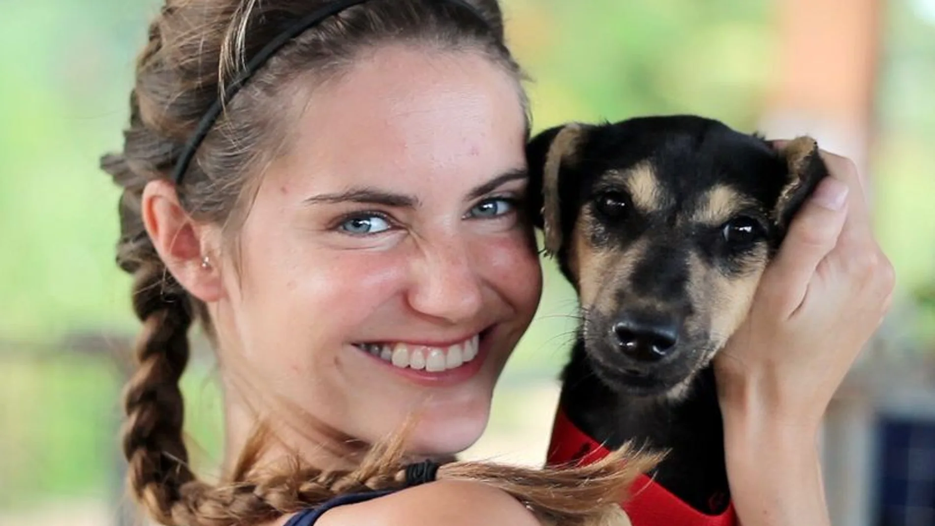 Una veterinaria deja su vida en Reino Unido para rescatar perros callejeros en Sri Lanka Una veterinaria deja su vida en Reino Unido para rescatar perros callejeros en Sri Lanka