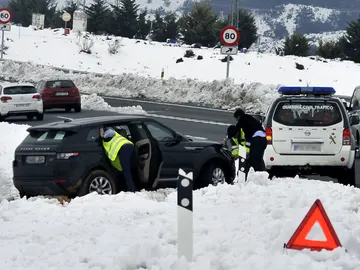Carreteras cortadas en Requena Carreteras cortadas en Requena