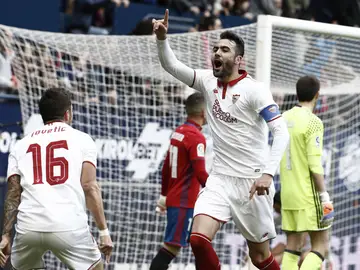 Vicente Iborra celebra uno de sus goles contra Osasuna Vicente Iborra celebra uno de sus goles contra Osasuna