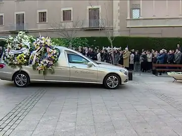Frame 0.0 de: Más de 700 personas asisten al funeral de los dos agentes rurales asesinados en Lleida Frame 0.0 de: Más de 700 personas asisten al funeral de los dos agentes rurales asesinados en Lleida