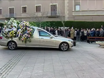 Frame 0.0 de: Más de 700 personas asisten al funeral de los dos agentes rurales asesinados en Lleida Frame 0.0 de: Más de 700 personas asisten al funeral de los dos agentes rurales asesinados en Lleida