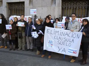 Una concentración de la plataforma de afectados por las cláusulas suelo Una concentración de la plataforma de afectados por las cláusulas suelo