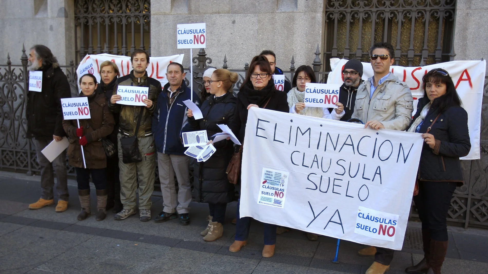 Una concentración de la plataforma de afectados por las cláusulas suelo Una concentración de la plataforma de afectados por las cláusulas suelo