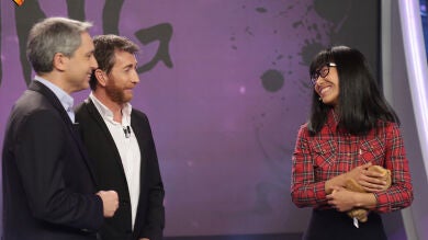 Yibing, la nueva colaboradora de 'El Hormiguero', enseña a Vicente Vallés cómo hablar chino