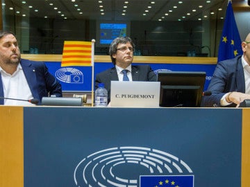 Oriol Junqueras, Carles Puigdemont y Raúl Romeva