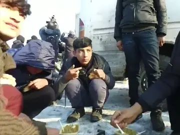 Frame 9.045313 de: ONG croatas denuncian maltrato policial a los refugiados Frame 9.045313 de: ONG croatas denuncian maltrato policial a los refugiados