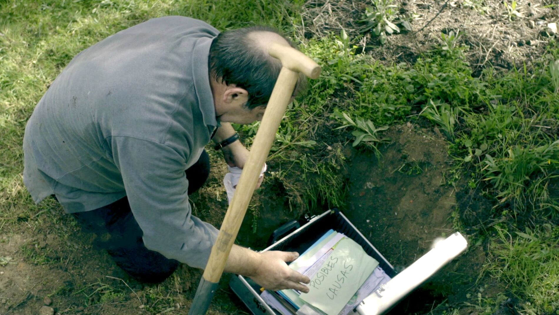 La dif&iacute;cil investigaci&oacute;n de Rodrigo queda sepultada bajo tierra