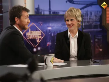 Mercedes Milá saca los clavos de su rodilla en 'El Hormiguero 3.0' Mercedes Milá saca los clavos de su rodilla en 'El Hormiguero 3.0'