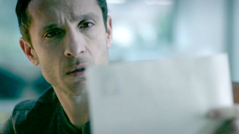 Álex descubre a la enfermera implicada en el caso