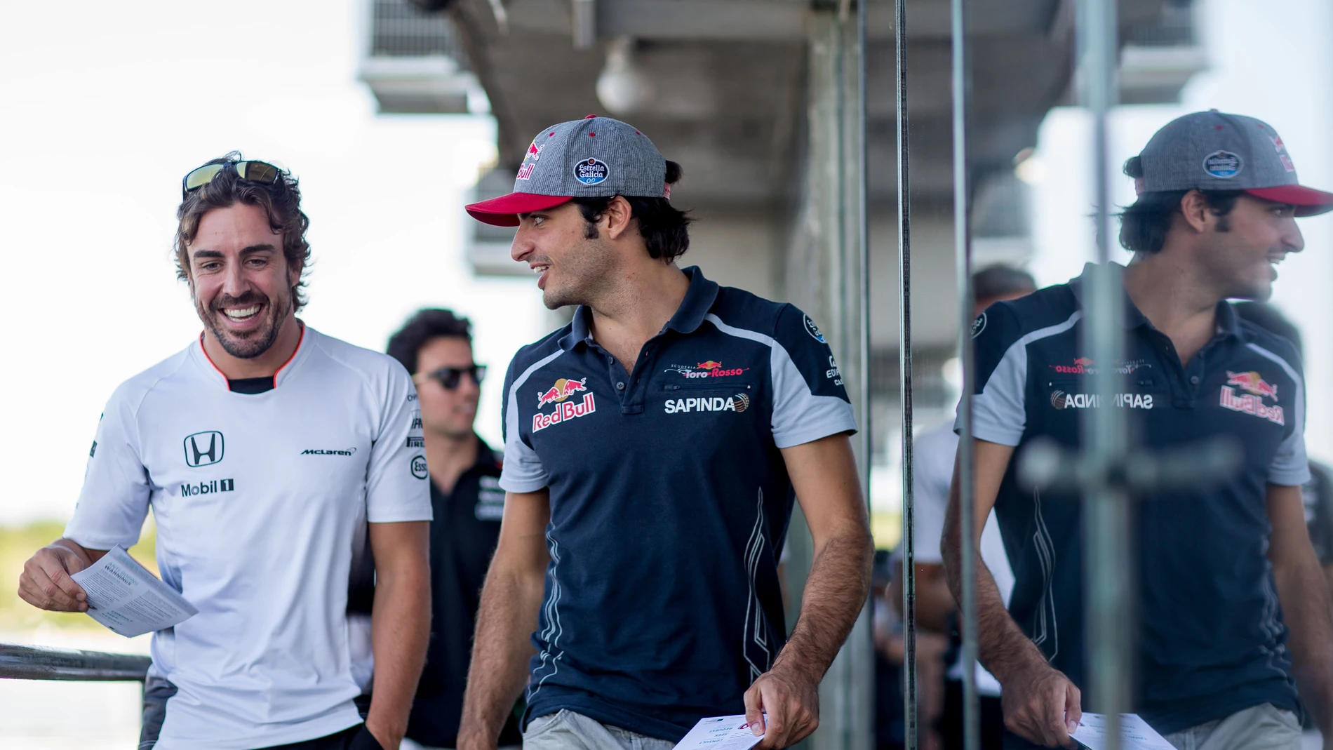 Carlos Sainz y Fernando Alonso, en Hungría