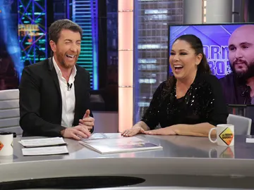 La emotiva llamada de Kiko Rivera a Isabel Pantoja en 'El Hormiguero 3.0': "Me encanta verte feliz" La emotiva llamada de Kiko Rivera a Isabel Pantoja en 'El Hormiguero 3.0': "Me encanta verte feliz"