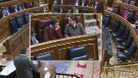 Frame 4.095225 de: Iglesias y Errejón protagonizan una intensa y larga bronca que llega a centrar la atención del Congreso Frame 4.095225 de: Iglesias y Errejón protagonizan una intensa y larga bronca que llega a centrar la atención del Congreso
