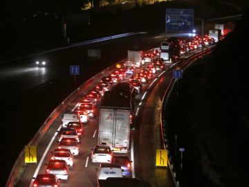 Complicaciones en las carreteras de las grandes ciudades durante última fase de la Operación Salida navideña