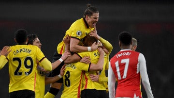 Los jugadores del Watford celebran un gol ante el Arsenal