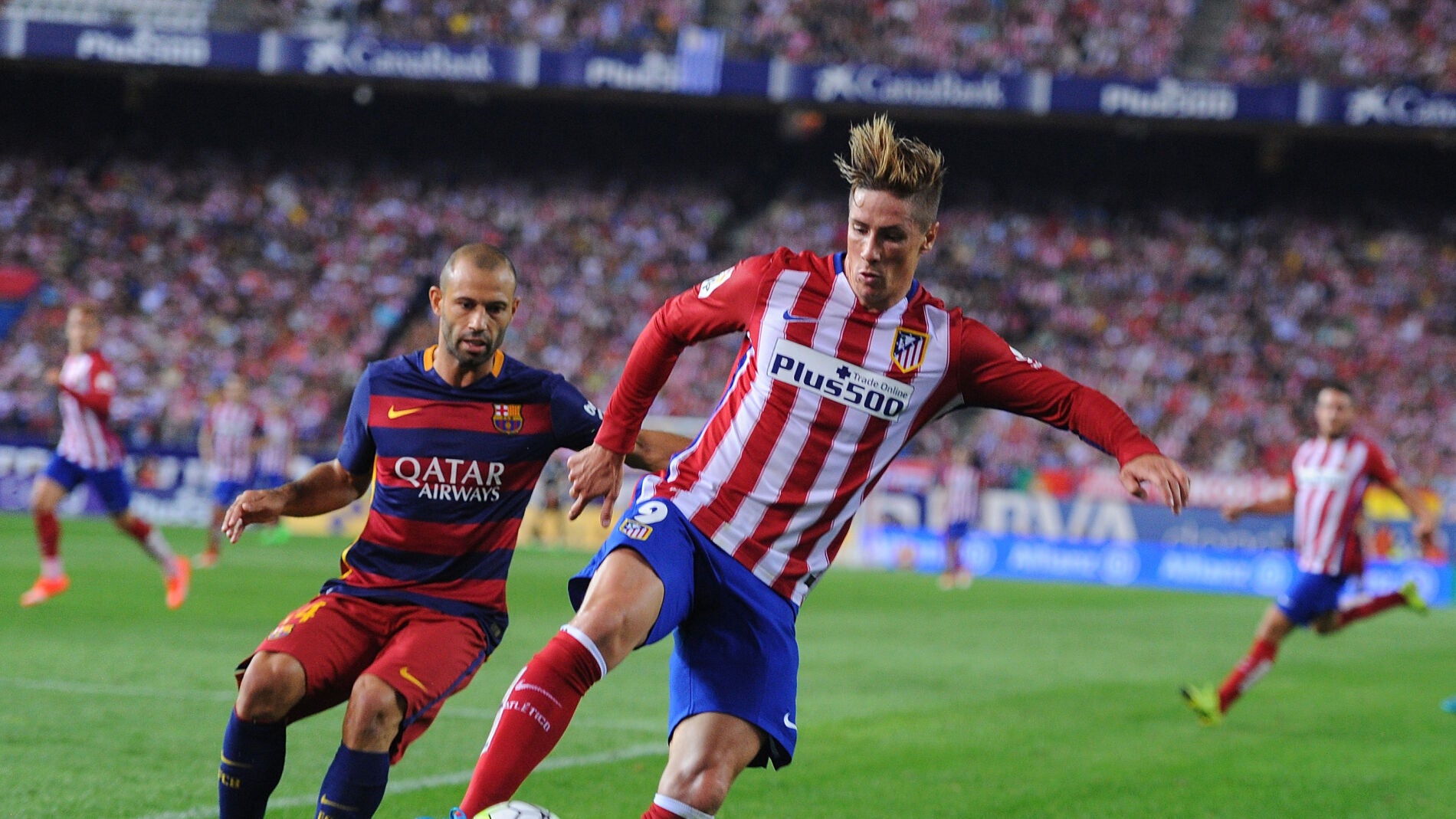 Fernando Torres, durante un partido contra el Barcelona
