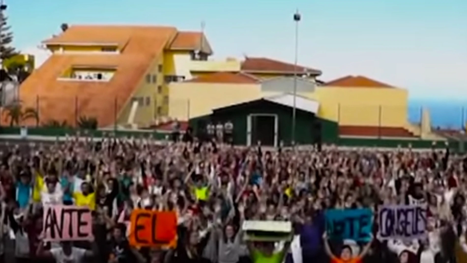 Vídeo de un instituto contra el bullying Vídeo de un instituto contra el bullying