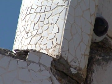 Frame 7.034654 de: El Auditorio de Santa Cruz de Tenerife es otra de las obras de Calatrava que se cae a trozos