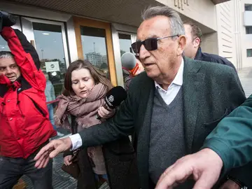 FOTO DE ARCHIVO || Carlos Fabra a su llegada a la Ciudad de la Justicia de Castellón FOTO DE ARCHIVO || Carlos Fabra a su llegada a la Ciudad de la Justicia de Castellón