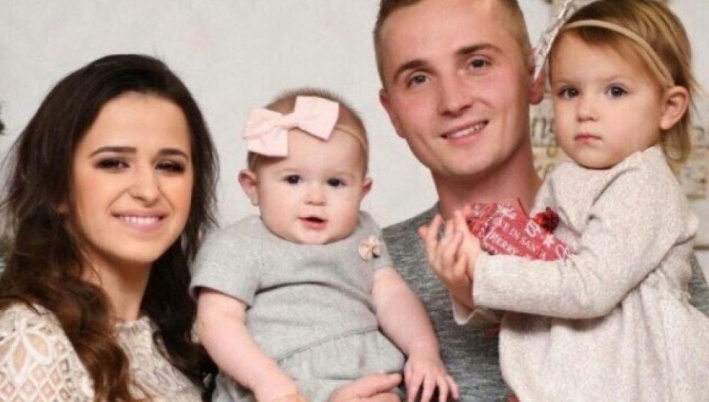Vadim Kondratyuk Anatoliyevich junto a su familia