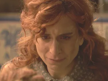 Alguien ha abusado de Caridad rompiendo su alma Alguien ha abusado de Caridad rompiendo su alma