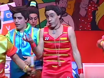 La doble de Carolina Marín, durante la murga en el Carnaval Colombino La doble de Carolina Marín, durante la murga en el Carnaval Colombino