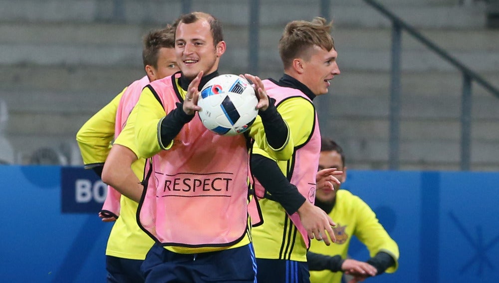 Zozulya, durante un entrenamiento con Ucrania