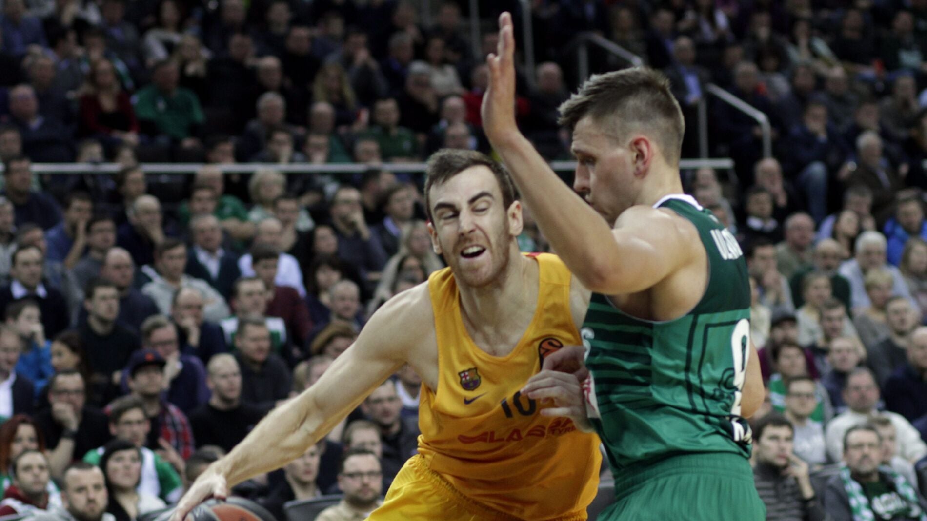 V&iacute;ctor Claver, en acci&oacute;n ante el Zalgiris Kaunas