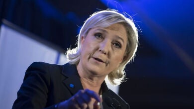 Le Pen advierte de que la victoria de Macron supondría 