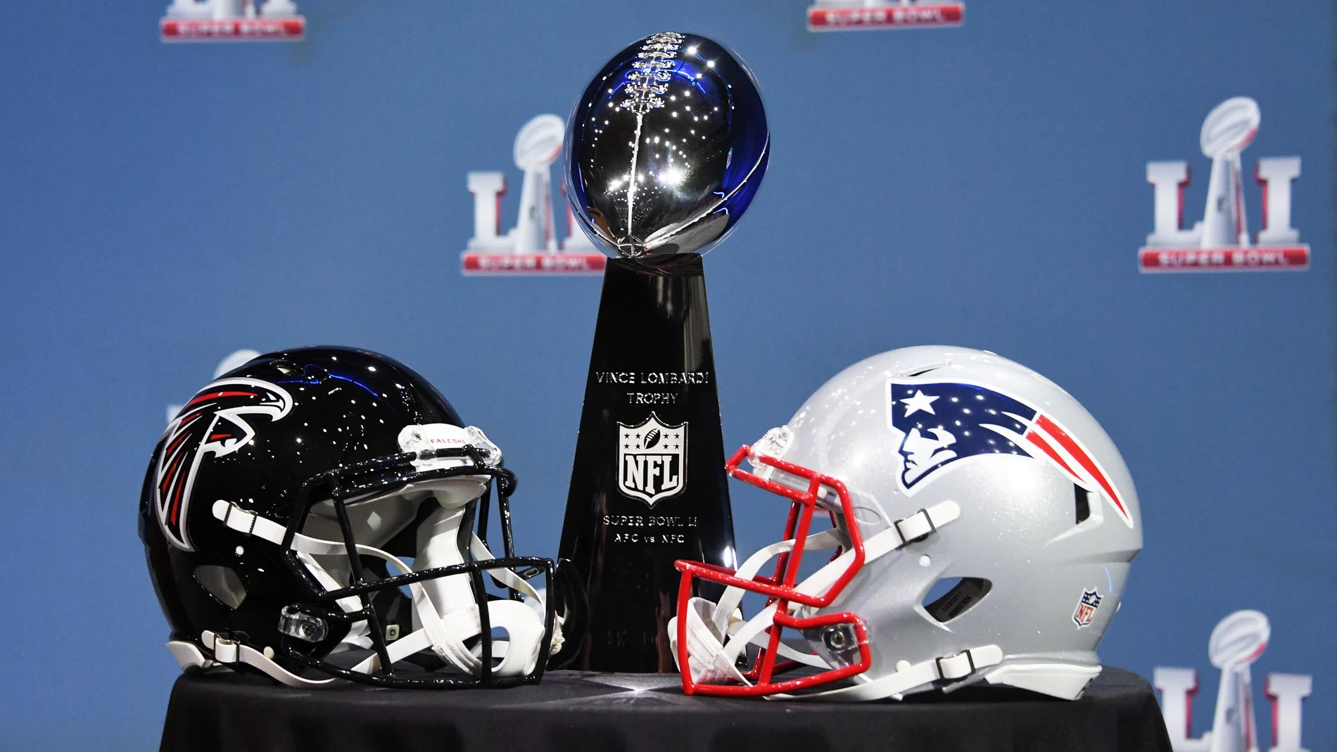 Los Falcons y los Patriots, en busca del trofeo de la Super Bowl Los Falcons y los Patriots, en busca del trofeo de la Super Bowl