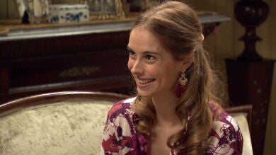 Fiona saca todas sus armas para seducir a Esteban