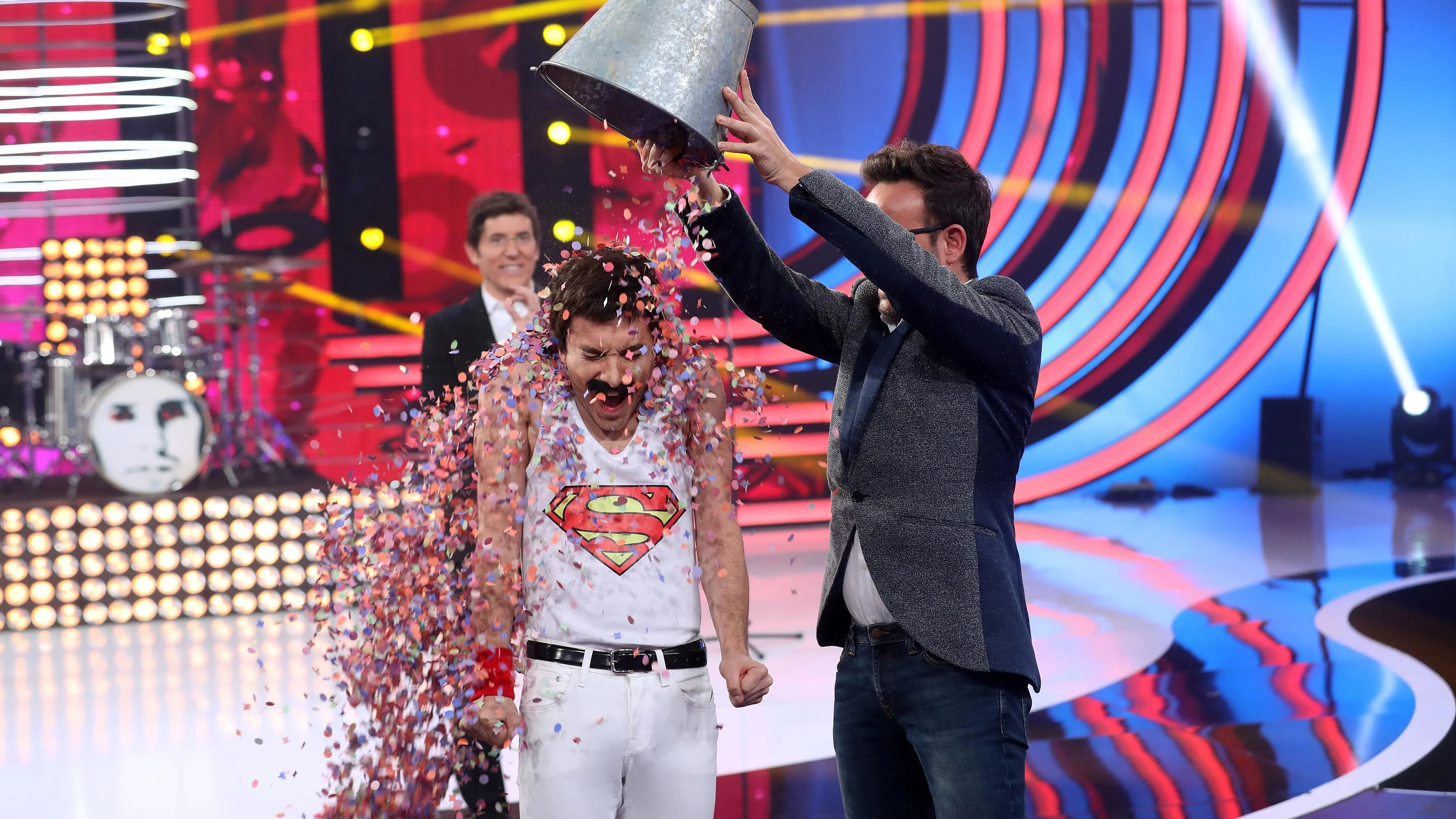 Carlos Latre a Blas: “La camiseta te viene al pelo, ¡eres Superman!” Carlos Latre a Blas: “La camiseta te viene al pelo, ¡eres Superman!”