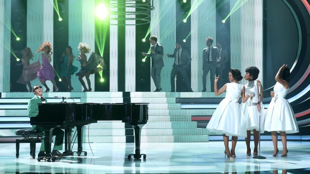 Canco Rodríguez y Sweet California interpretan con fuerza a Ray Charles y The Raelettes