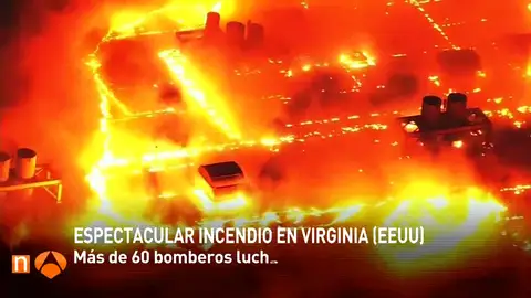 Frame 2.801775 de: Incendio de grandes dimensiones en una planta de reciclaje de Virginia, en Estados Unidos Frame 2.801775 de: Incendio de grandes dimensiones en una planta de reciclaje de Virginia, en Estados Unidos