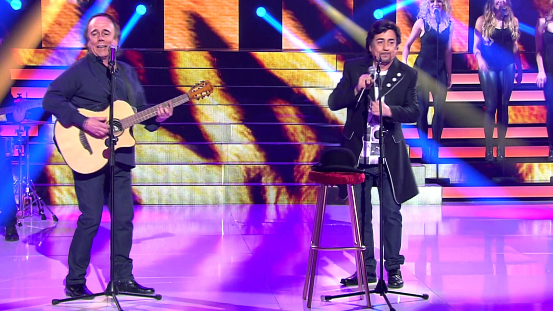 Juan Mu&ntilde;oz supera su reto interpretando a Serrat y Sabina