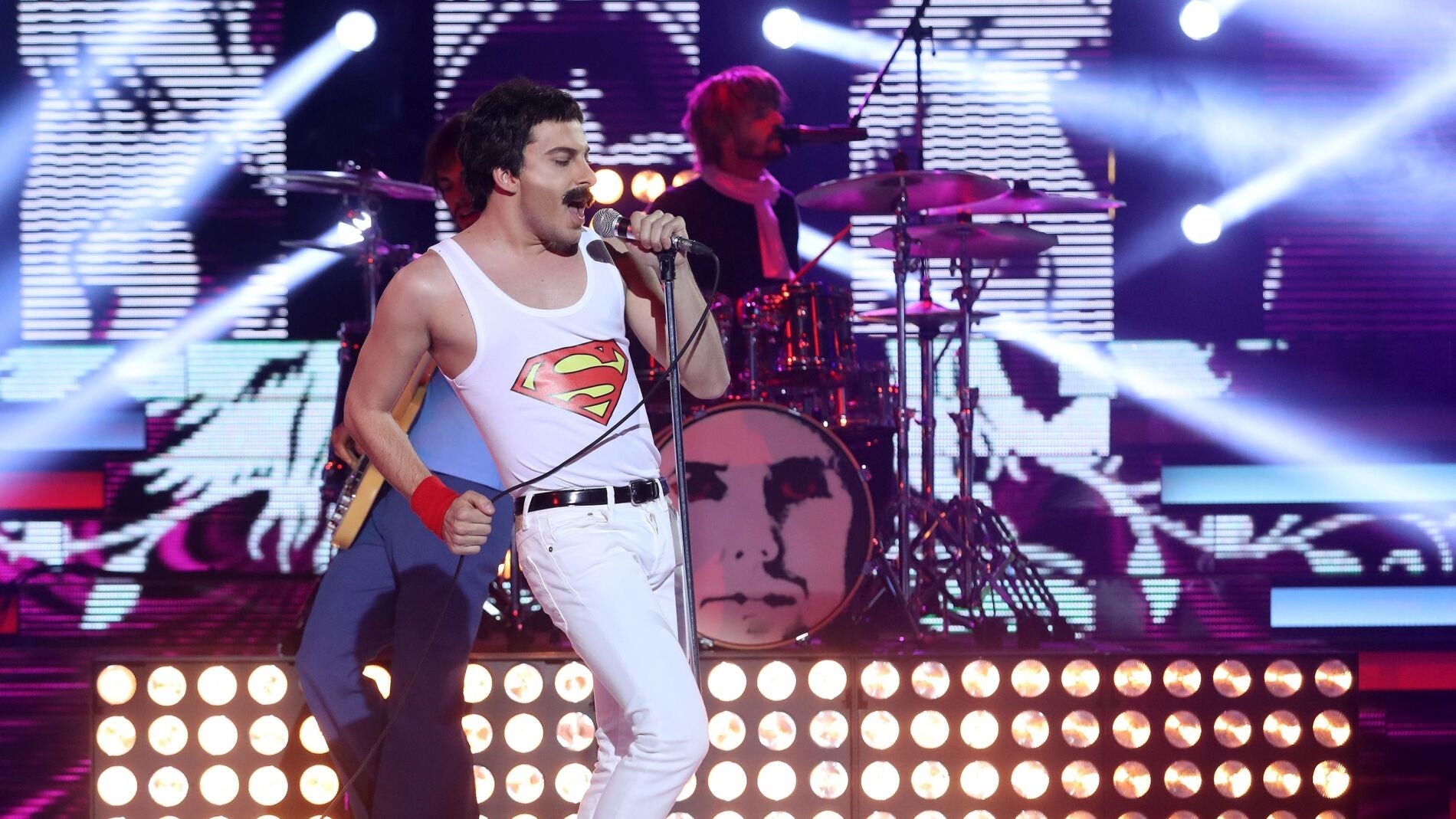 Blas Cant&oacute; interpreta un perfecto &lsquo;Somebody to love&rsquo; en la piel del vocalista de Queen