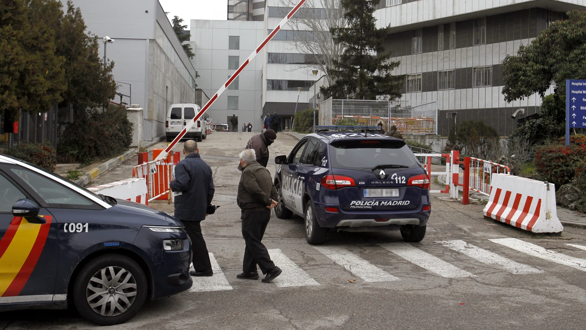 La policía acude al lugar de los hechos La policía acude al lugar de los hechos