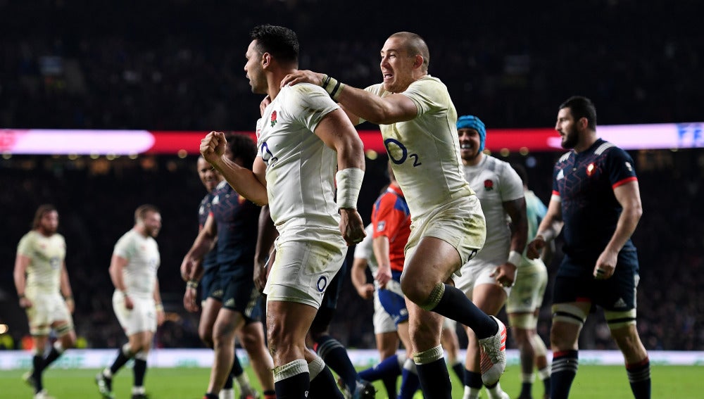 Ben Te'o celebra el ensayo de la victoria ante Francia