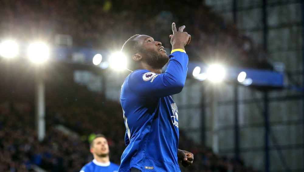 Lukaku celebra uno de sus cuatro goles