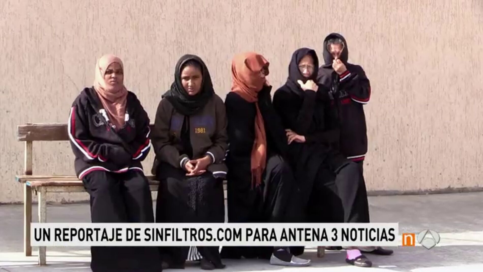 Frame 27.48 de: As&iacute; es la c&aacute;rcel de Misurata, Libia, en la que viven presas 80 viudas de yihadistas