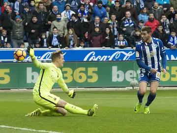 Theo pone a prueba a Ter Stegen Theo pone a prueba a Ter Stegen