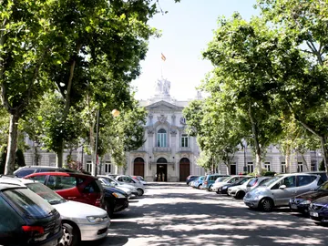 Fachada principal del Tribunal Supremo Fachada principal del Tribunal Supremo