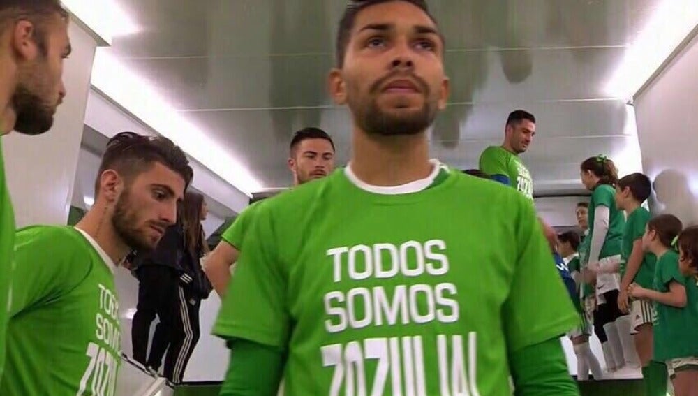 Camisetas de apoyo a Zozulya