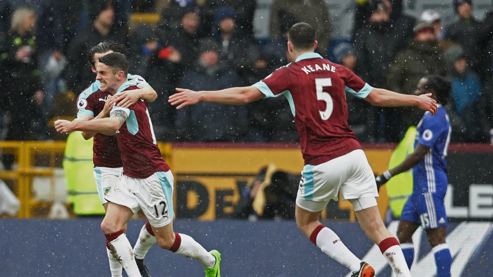 El Burnley celebra un gol ante el Chelsea El Burnley celebra un gol ante el Chelsea